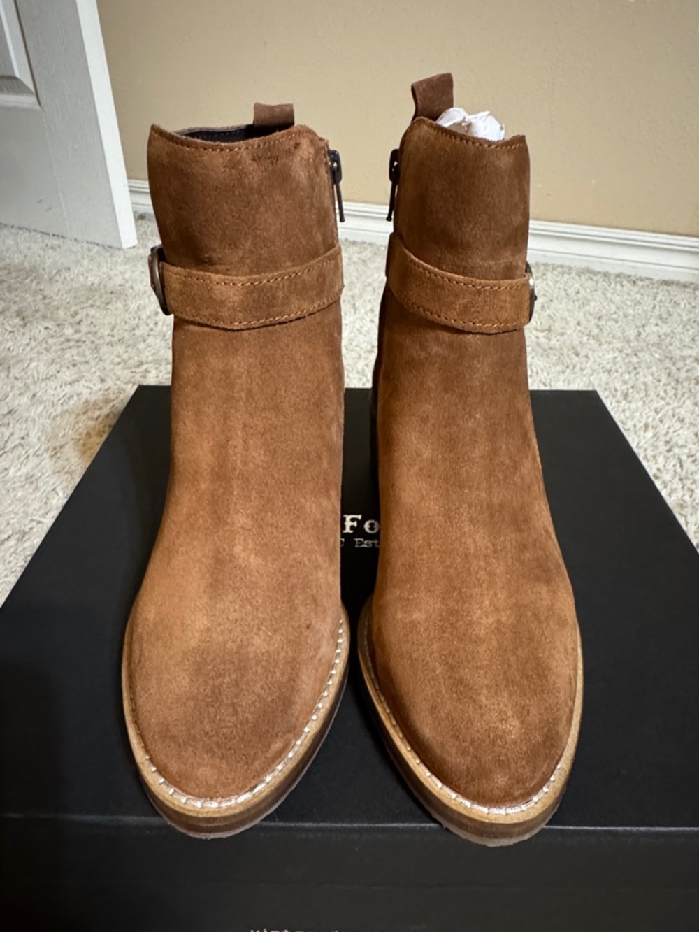 NWT Brown suede booties
